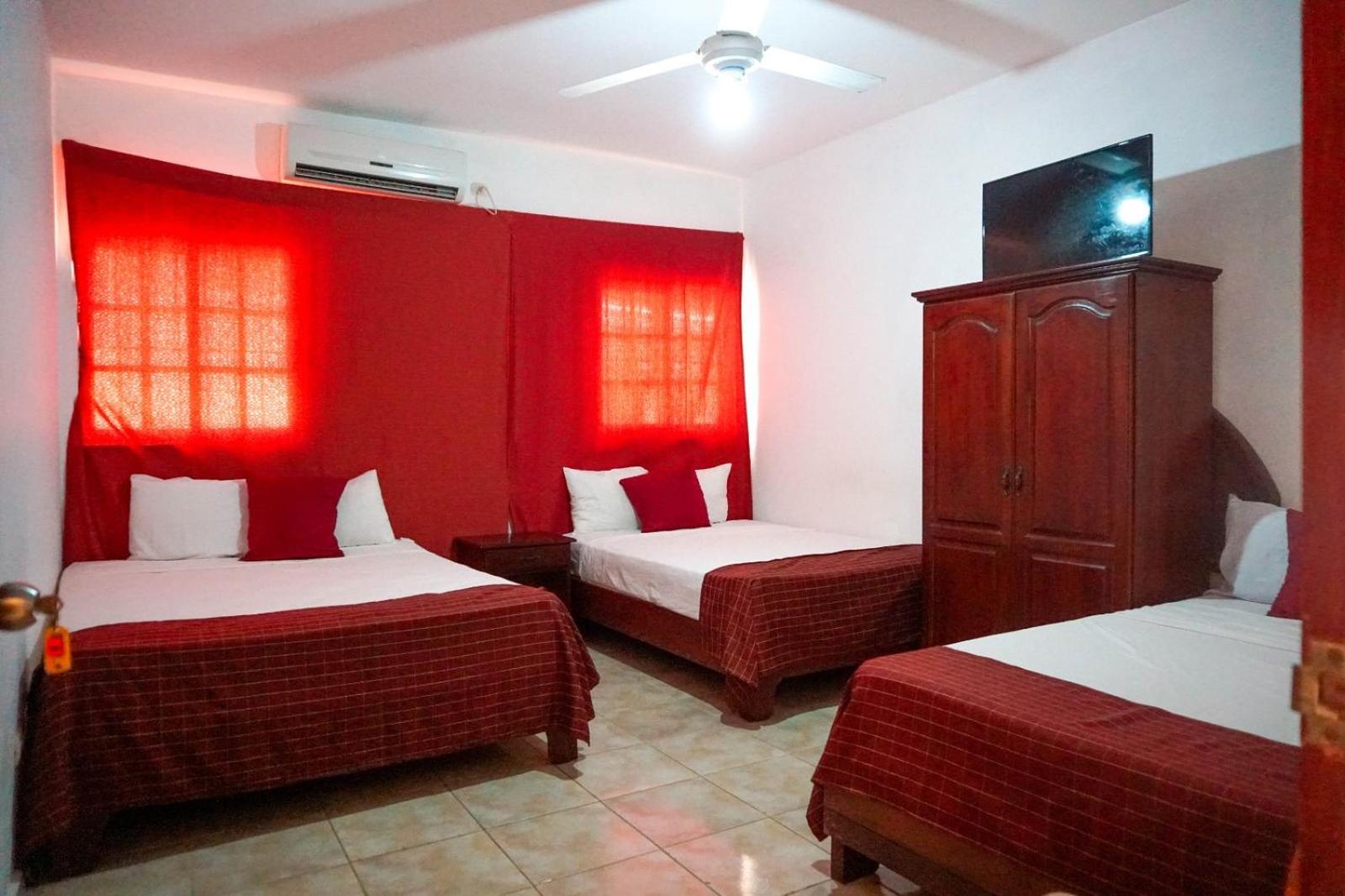 Hotel Nuevo Amanecer El Catey Extérieur photo